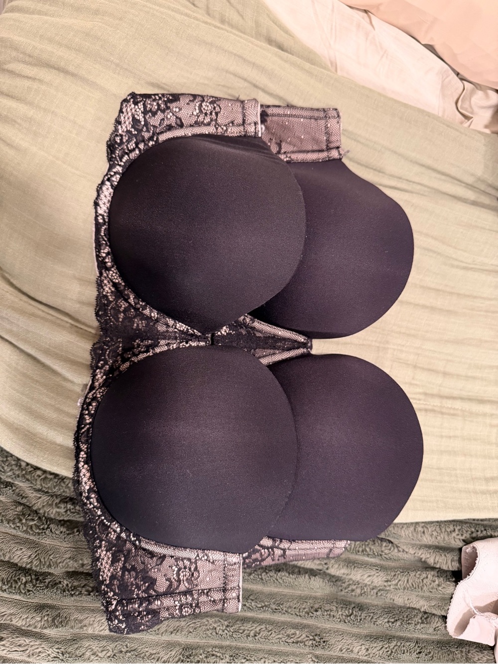 torrid Black and Blush Convertible Bra Band Detail